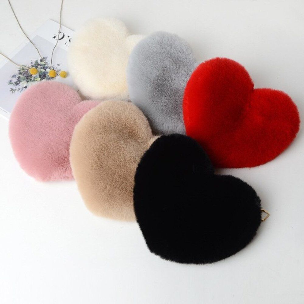 Heart Shaped Faux Fur Crossbody Bag - White - NWT - Picture 9 of 10